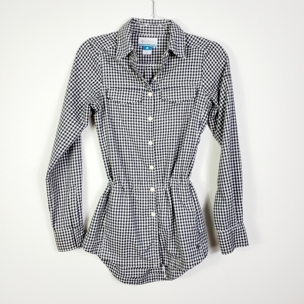 COLUMBIA SPORTSWEAR COMPANY BUTTON UP TOP
